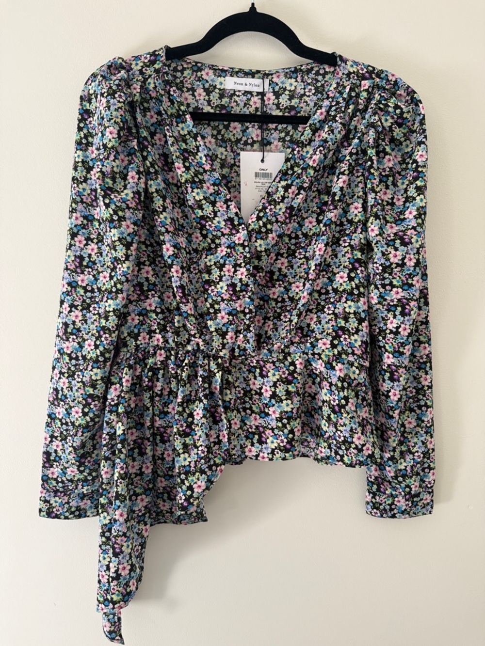 NWT Neon & Nylon Faux Wrap Floral Top